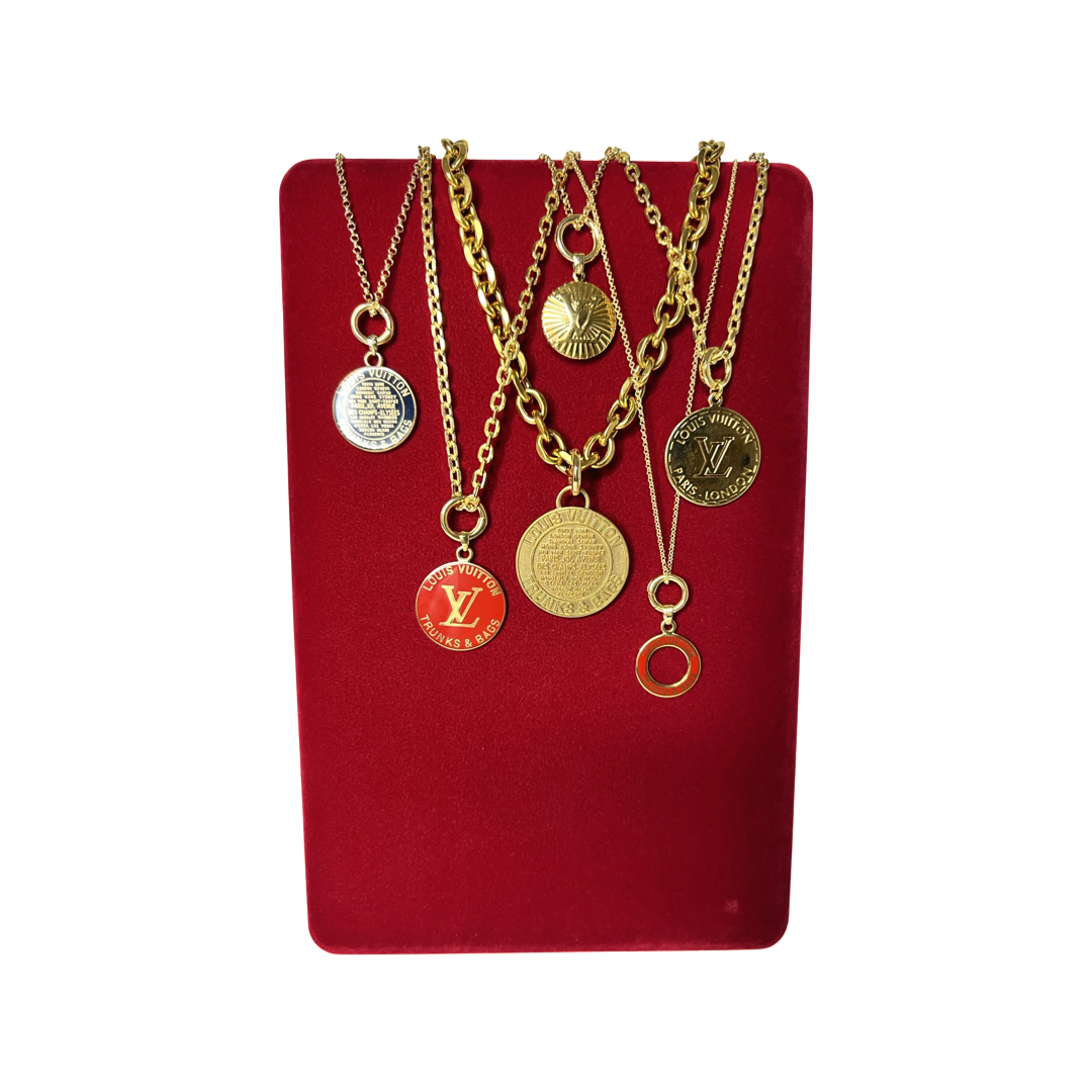ラッピング・包装 Louis Vuitton neck less Louis Vuitton Beauty Cosmetic MakeUp Mono Hard Train Trunk